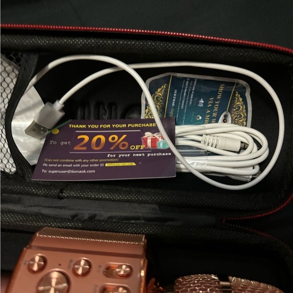 bonnok microphone Karaoke Pink LED Lights Up With Charger/Case TESTED Bluetooth - Picture 6 of 10